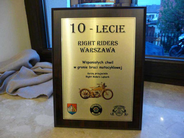 10 lat Right Riders